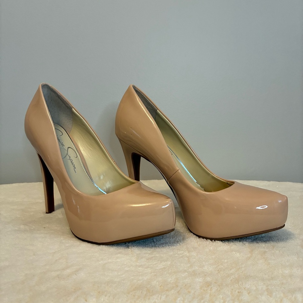 Jessica Simpson Nude Patent Platform Pumps